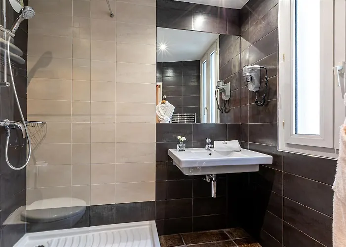 Hotel Ariane Montparnasse By Patrick Hayat 3*