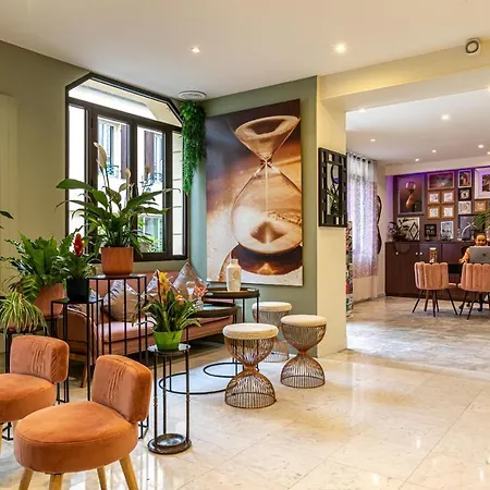 Hotel Ariane Montparnasse By Patrick Hayat